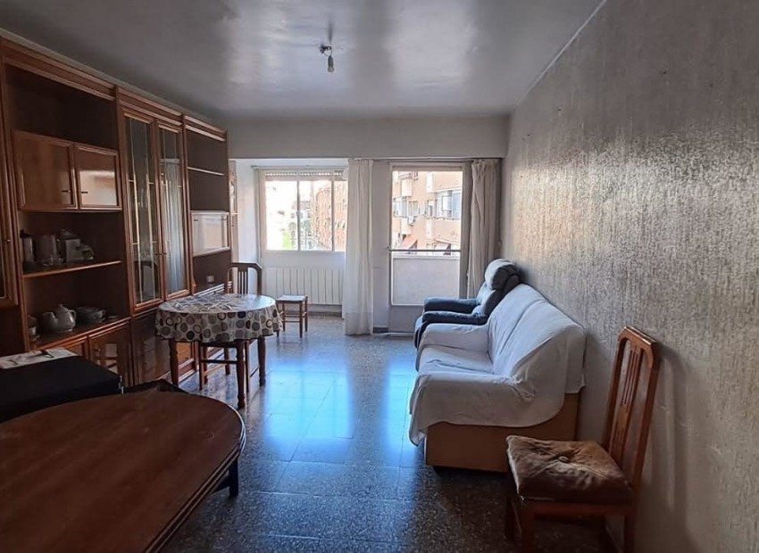 Resale - Appartment -
Alicante - Center