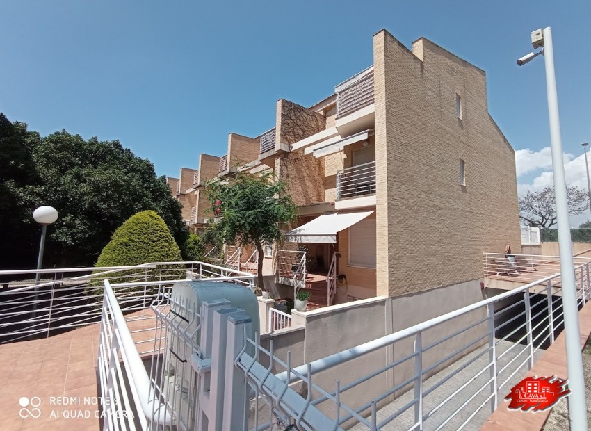 Resale - Bungalow -
San Juan - Pueblo