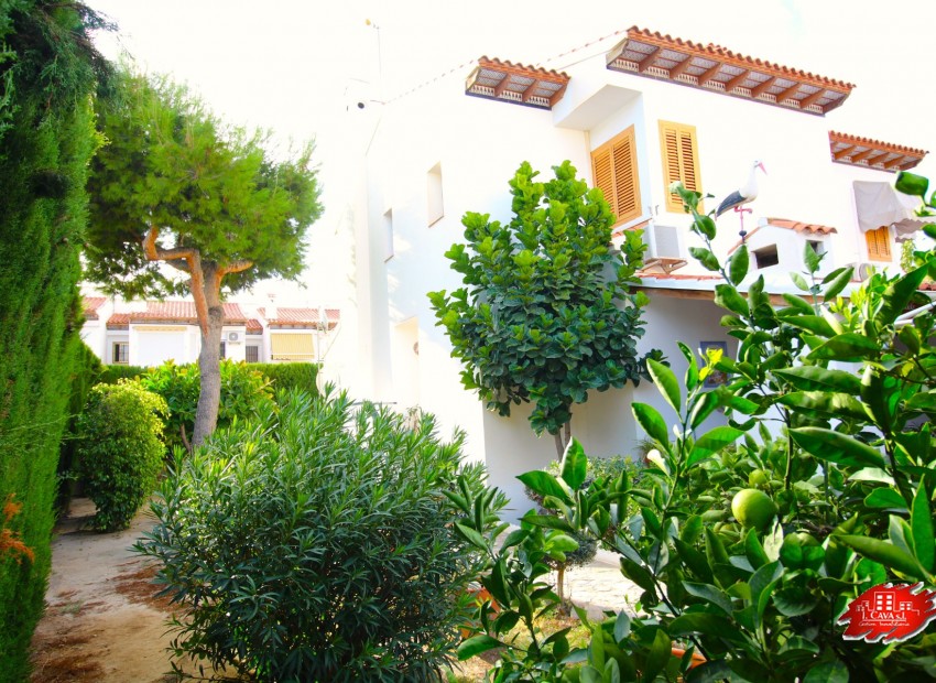 Resale - Bungalow -
San Juan - Pueblo