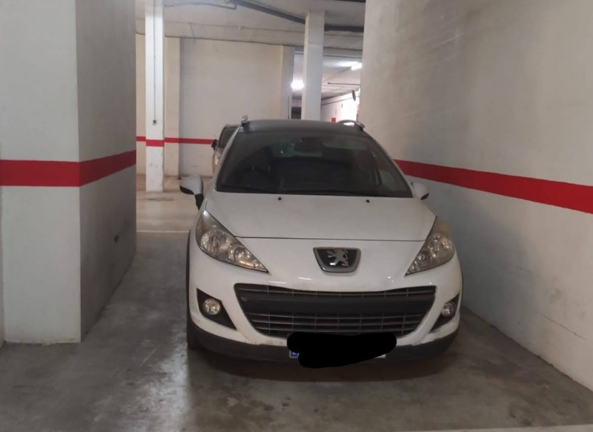 Resale - Garage / Parking Spaces -
San Juan - Pueblo