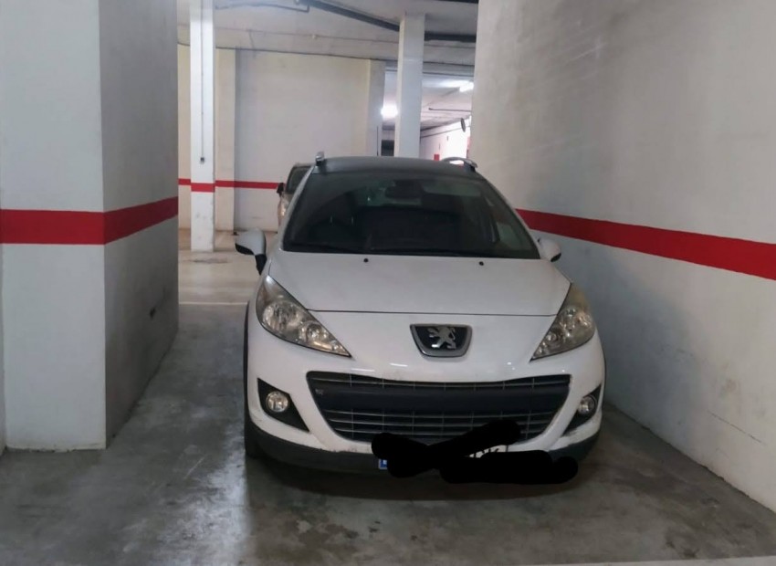 Resale - Garage / Parking Spaces -
San Juan - Pueblo