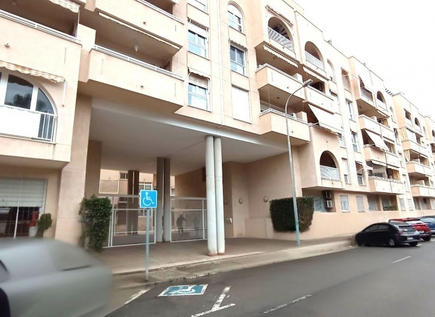 Resale - Garage / Parking Spaces -
San Juan - Pueblo