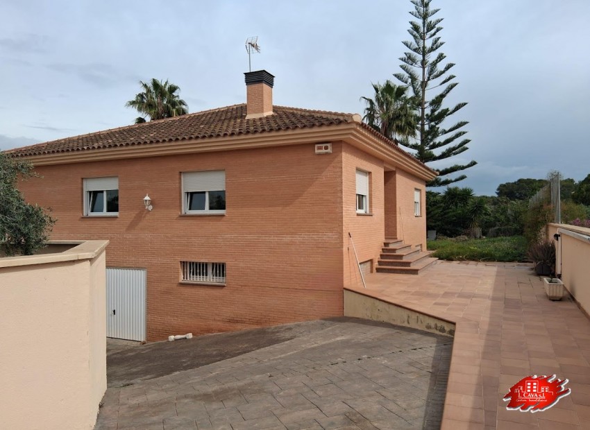 Resale - Villa -
Muchamiel - La huerta