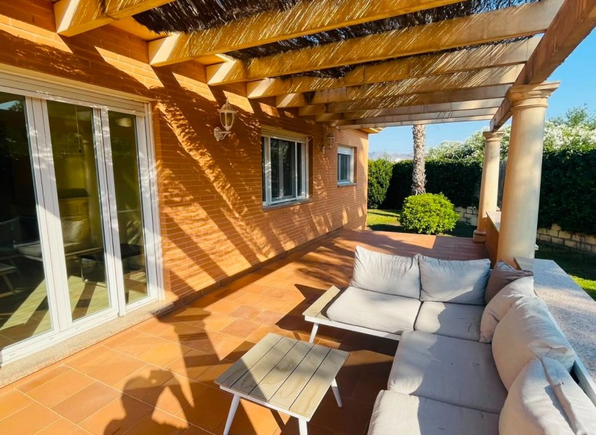 Venta - Chalet -
Muchamiel - La huerta 