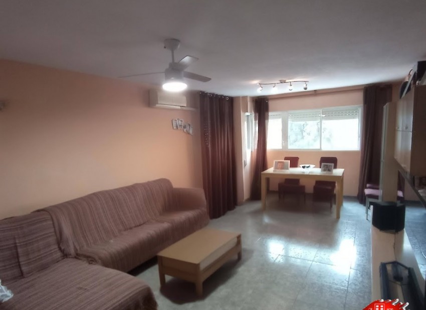 Venta - Piso -
San Juan - Pueblo