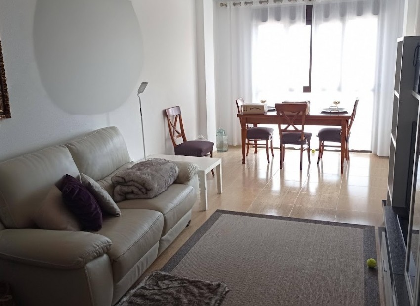 Venta - Piso -
San Juan - Pueblo