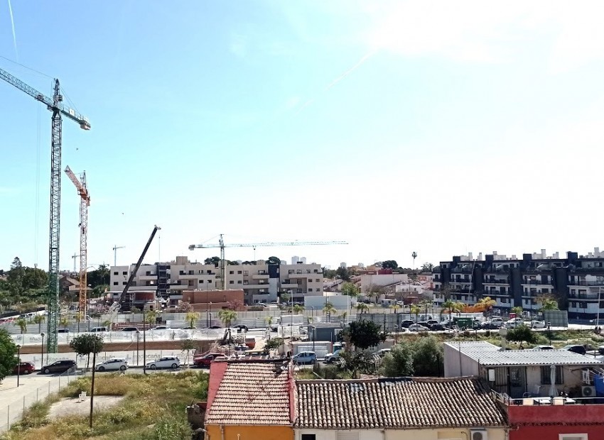 Venta - Piso -
San Juan - Pueblo