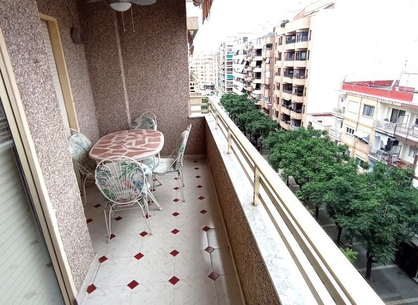 Venta - Piso -
San Juan - Pueblo