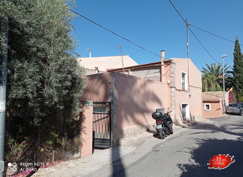 Venta - Planta Baja -
San Juan - Pueblo