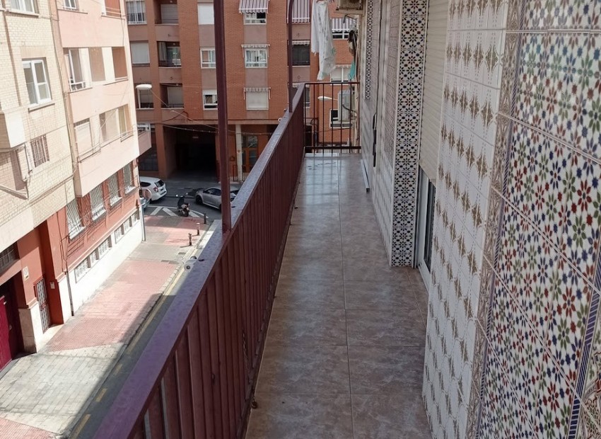 Vente - Appartement -
Alicante - Centre
