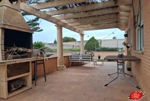 Resale - Villa -
Muchamiel - La huerta