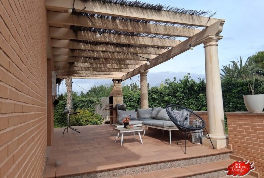 Resale - Villa -
Muchamiel - La huerta