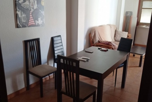 Venta - Piso -
San Juan - Pueblo