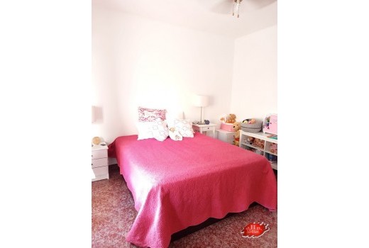 Venta - Piso -
San Juan - Pueblo