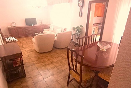 Venta - Piso -
San Juan - Pueblo