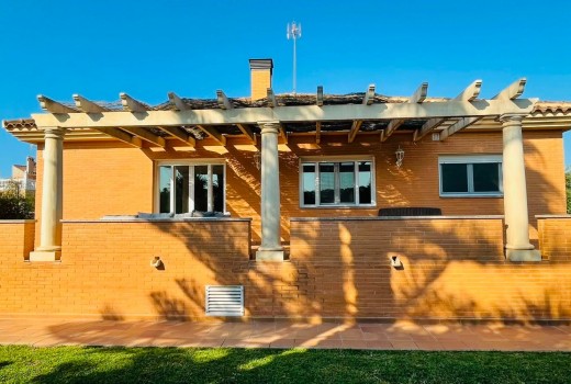 Venta - Chalet -
Muchamiel - La huerta 